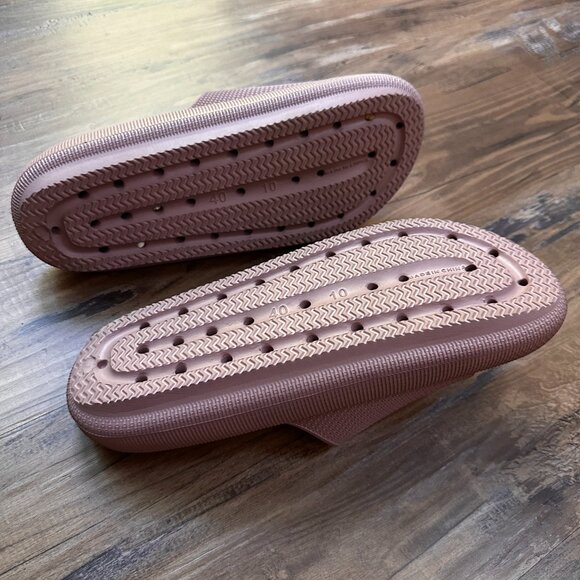 Cushionaire Feather Cloud Slides Size 10 Pink - Picture 3 of 4